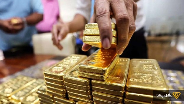 بازار نقدی طلا به بازاری می‌گویند که در آن، طلا به‌طور فیزیکی و با پرداخت نقدی به خریدوفروش می‌رسد. 