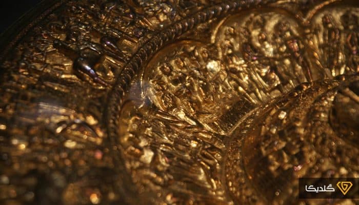 تلفن گویا انگ طلا همچون نقشه‌ای روشن، مسیر اطمینان را برای خریداران هموار می‌سازد.