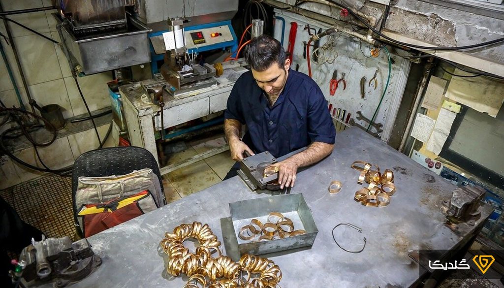 با خرید طلا از کارگاه طلاسازی، خریدی ارزانتر را تجربه کنید.