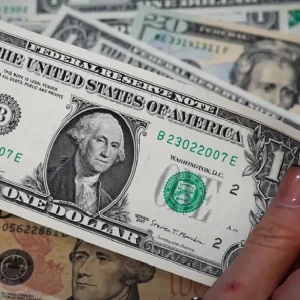 دلار مسافرتی