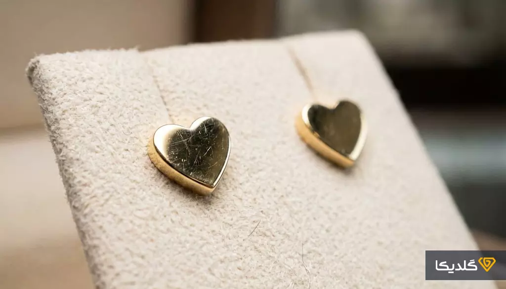 با هفت میلیون چه طلایی میشه خرید؟ بهترین ایده خرید طلا با ۷ میلیون تومان! 2 میتوان با 7 میلیون تومان گوشواره میخی خرید؟