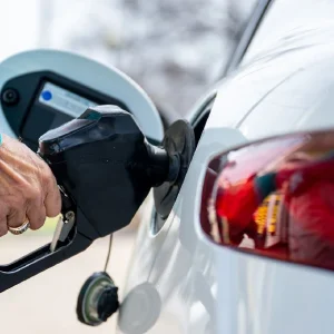 گران کردن بنزین توسط دولت؛ پشت پرده شایعات درباره افزایش قیمت بنزین