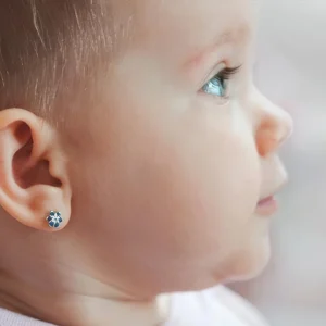 آکادمی گلدیکا: آموزش حوزه طلا و طلای آب شده 24 با بهترین سن سوراخ کردن گوش کودک آشنا شوید.