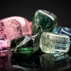 سنگ تورمالین چیست؟