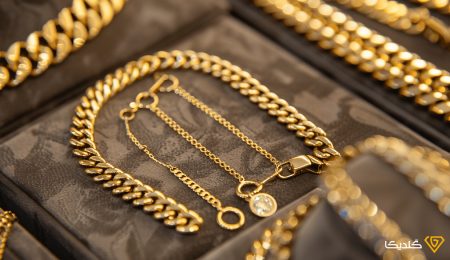 هنگام فروش طلای دست دوم قیمت روز طلا را بررسی کنید.