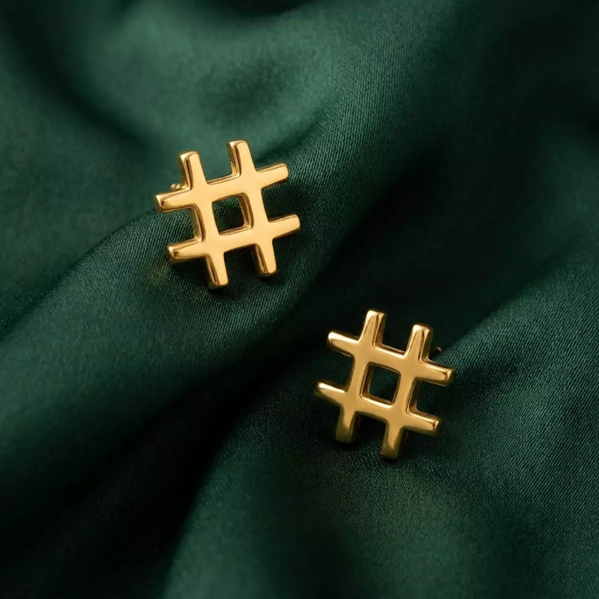 گوشواره طرح هشتگ